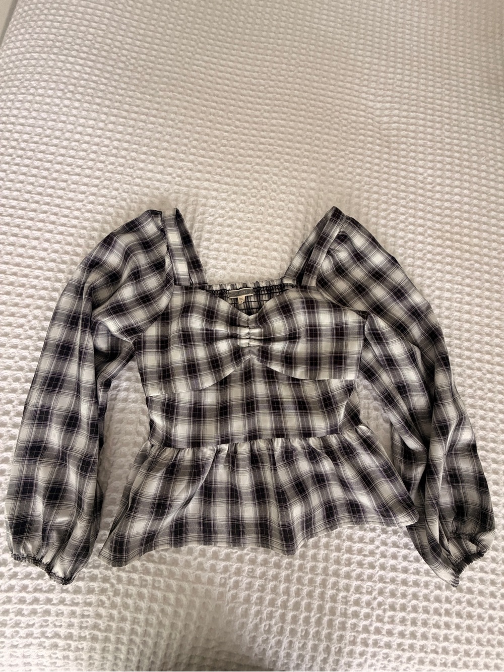 Pleione Black & White Plaid Peplum Long-Sleeve Top